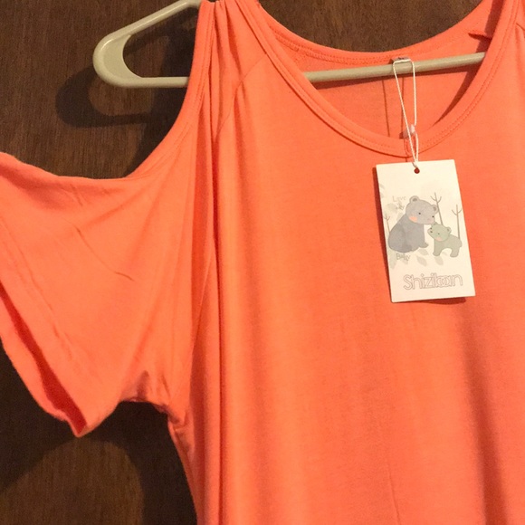 Cute boutique top - Picture 3 of 3